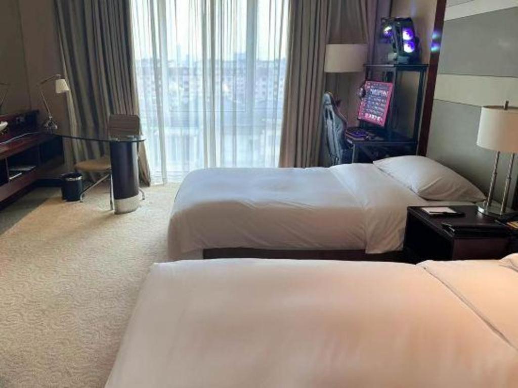 The Qube Shanghai Nanqiao Extérieur photo